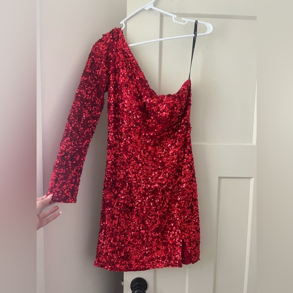 Sherri Hill Sequin Homecoming Dress - Picture 2 of 3